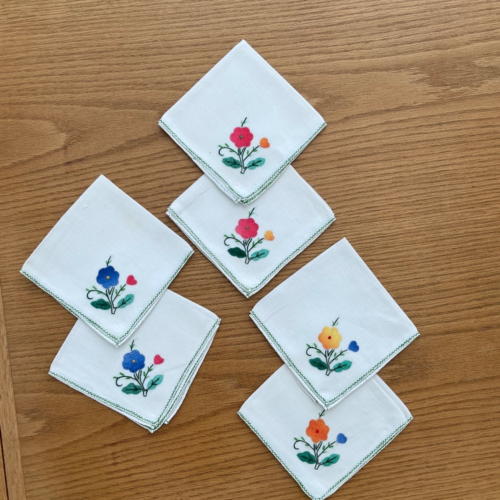 SET OF 6 LINEN COCKTAIL NAPKINS /VINTAGE